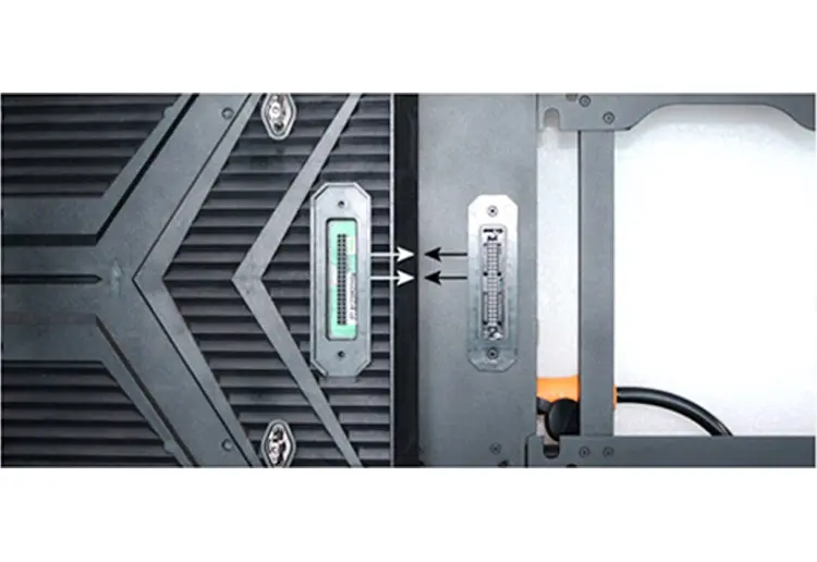 HUB Connection and Hot-Swappable Features
