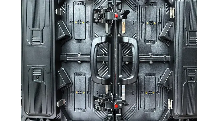 Wide Viewing Angle for Optimal Visibility