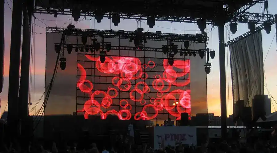 How LED Walls Stay Seamless