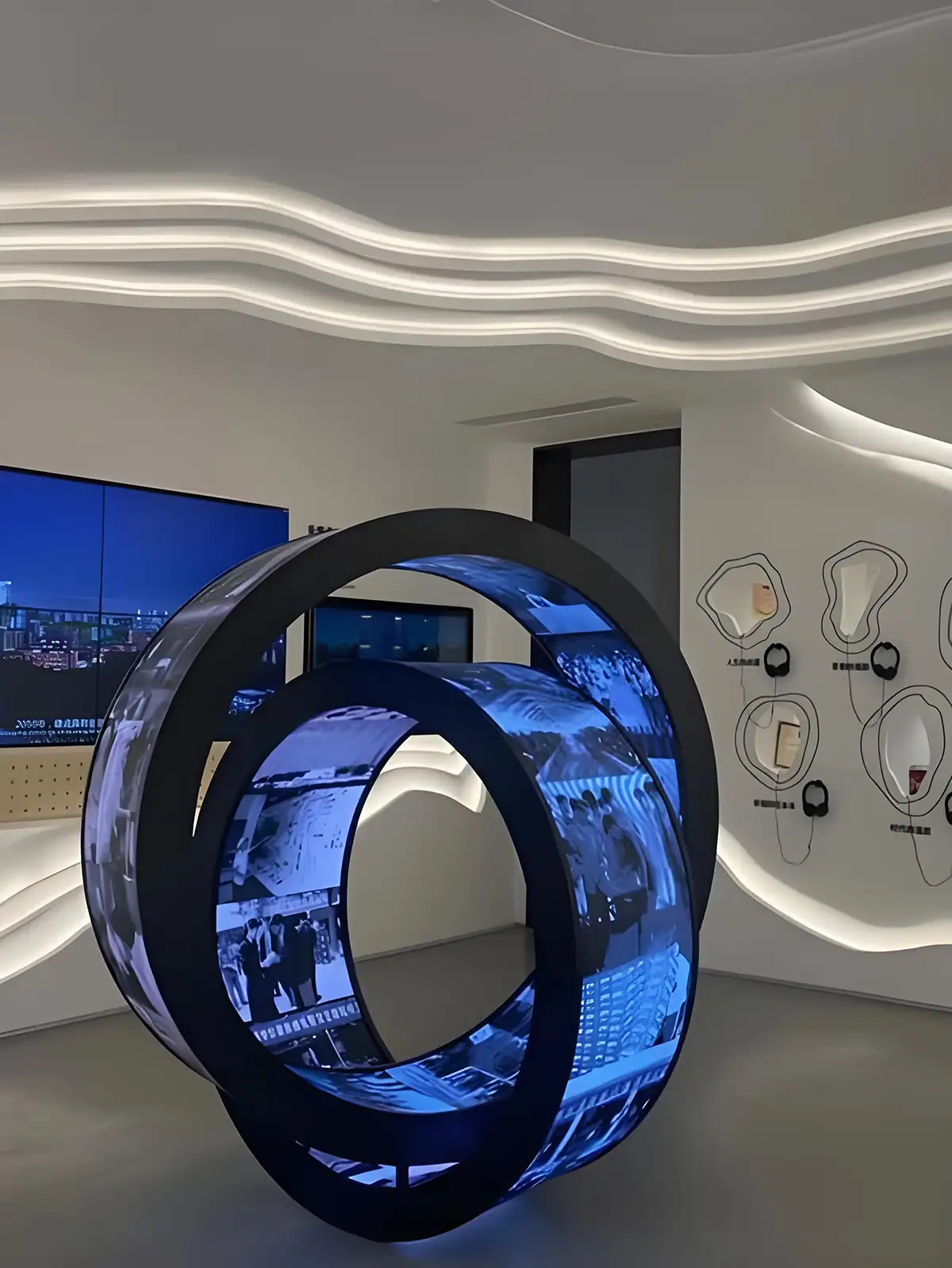 Curved LED screen