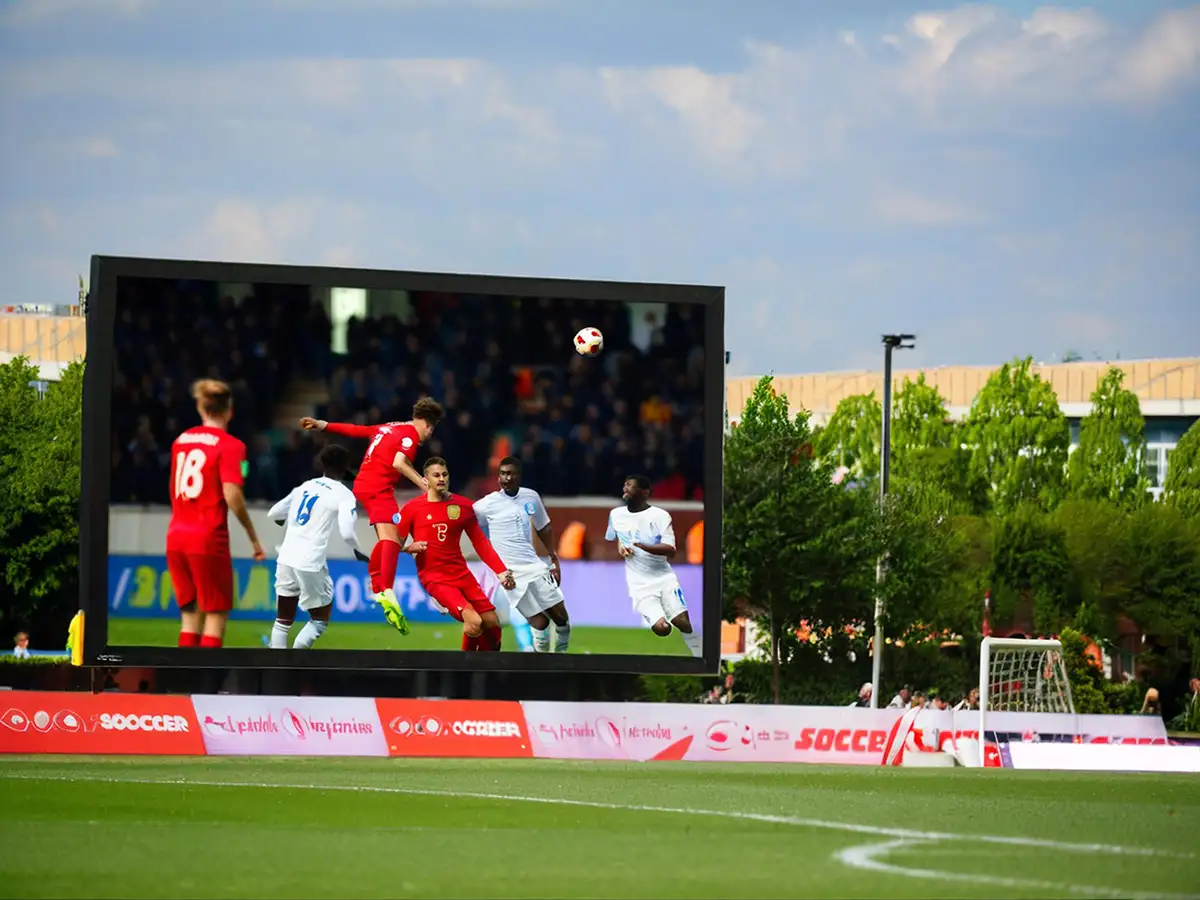 LED perimeter advertising display4